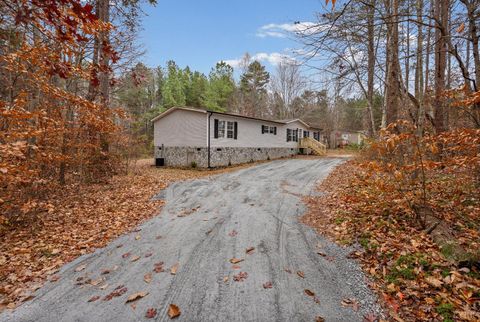 Tiny photo for 5060 Ridgeway Rd Rd, Vernon Hill, VA 24597 (MLS # 363044)
