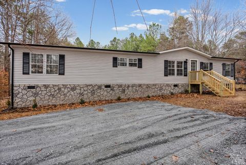 Tiny photo for 5060 Ridgeway Rd Rd, Vernon Hill, VA 24597 (MLS # 363044)