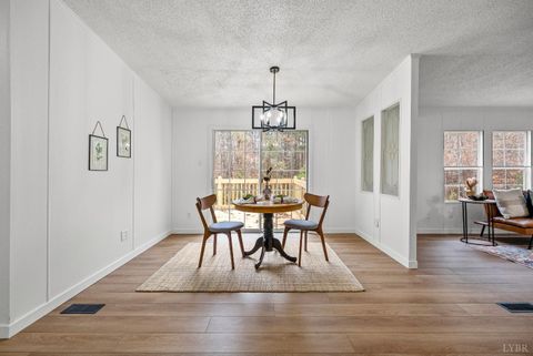 Tiny photo for 5060 Ridgeway Rd Rd, Vernon Hill, VA 24597 (MLS # 363044)