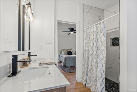 Tiny photo for 5060 Ridgeway Rd Rd, Vernon Hill, VA 24597 (MLS # 363044)