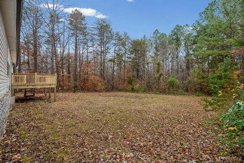 Tiny photo for 5060 Ridgeway Rd Rd, Vernon Hill, VA 24597 (MLS # 363044)