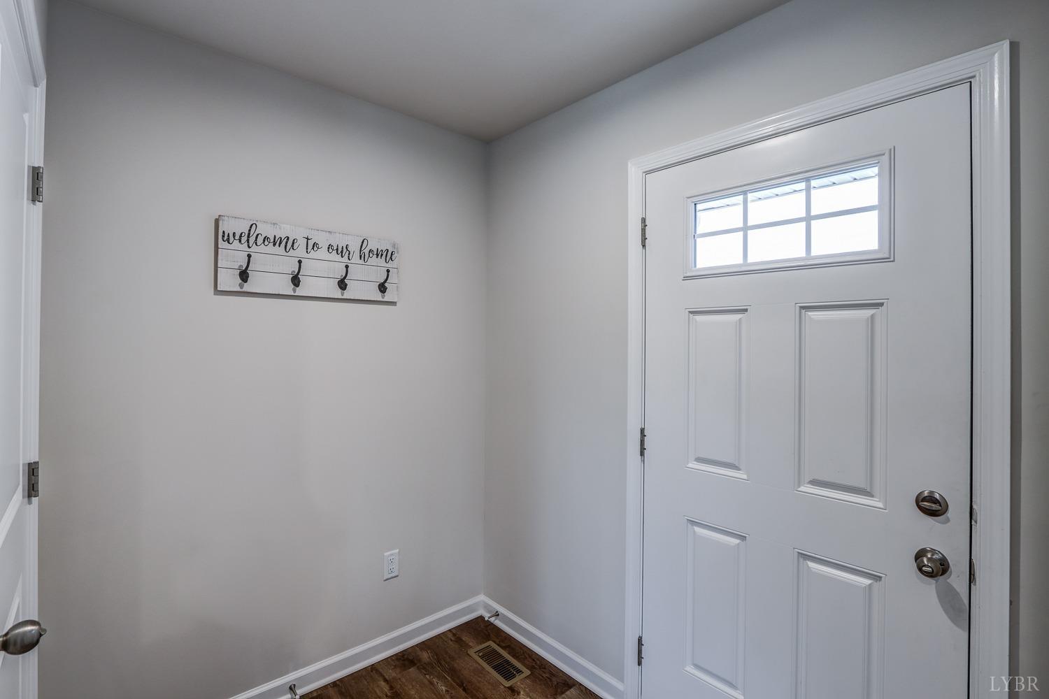 201 Thicket Drive, Lynchburg, Virginia image 2