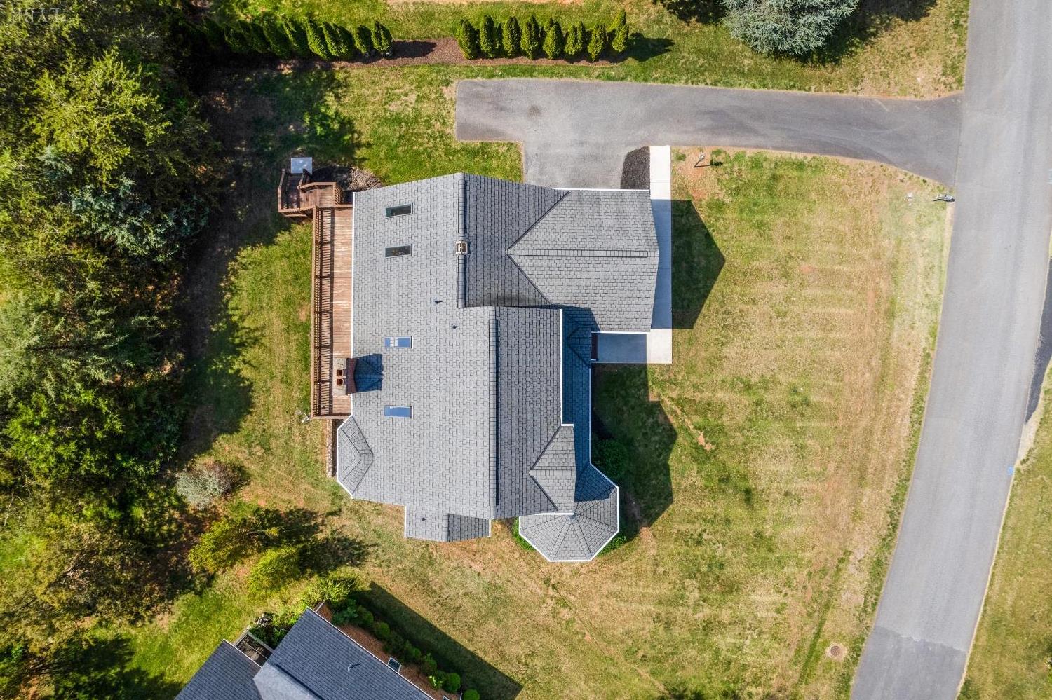1348 Lake Shore Drive, Forest, Virginia image 4