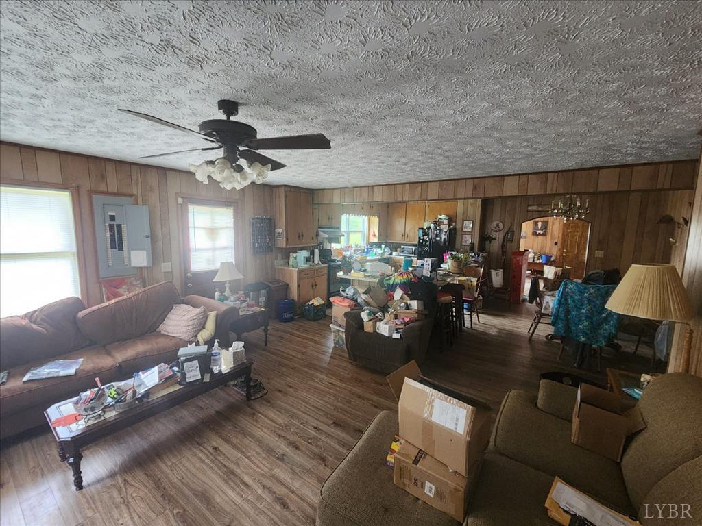 1028 Whitt Loop Loop, Alton, Virginia image 2