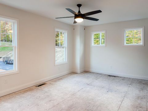 Tiny photo for 110 Aaron Place #607, Lynchburg, VA 24502 (MLS # 363872)