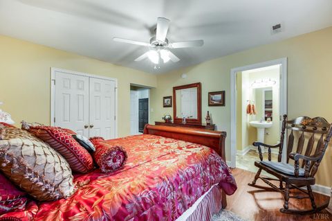 Tiny photo for 378 E Tusculum Lane, Amherst, VA 24521 (MLS # 365005)