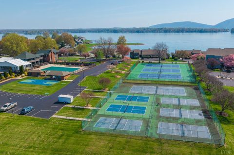 Tiny photo for 25 Clubhouse Towers Circle #707, Moneta, VA 24121 (MLS # 365498)