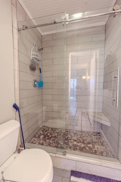 Tiny photo for 25 Clubhouse Towers Circle #707, Moneta, VA 24121 (MLS # 365498)