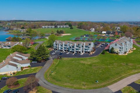 Tiny photo for 25 Clubhouse Towers Circle #707, Moneta, VA 24121 (MLS # 365498)