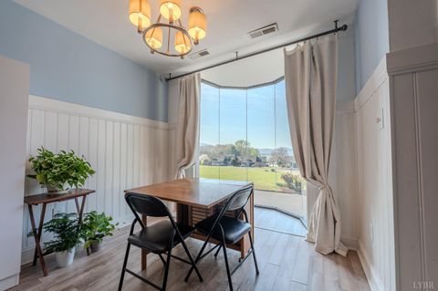 Tiny photo for 25 Clubhouse Towers Circle #707, Moneta, VA 24121 (MLS # 365498)