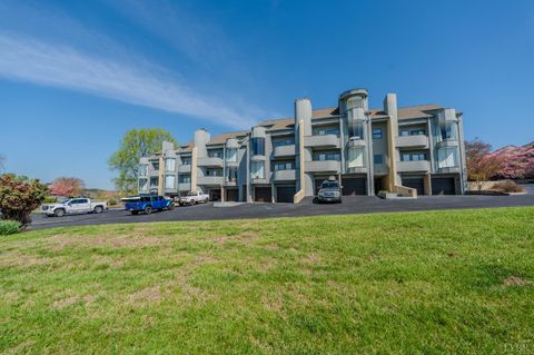 Tiny photo for 25 Clubhouse Towers Circle #707, Moneta, VA 24121 (MLS # 365498)