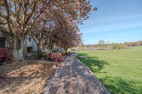 Tiny photo for 25 Clubhouse Towers Circle #707, Moneta, VA 24121 (MLS # 365498)
