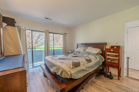 Tiny photo for 25 Clubhouse Towers Circle #707, Moneta, VA 24121 (MLS # 365498)