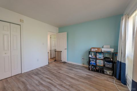 Tiny photo for 25 Clubhouse Towers Circle #707, Moneta, VA 24121 (MLS # 365498)