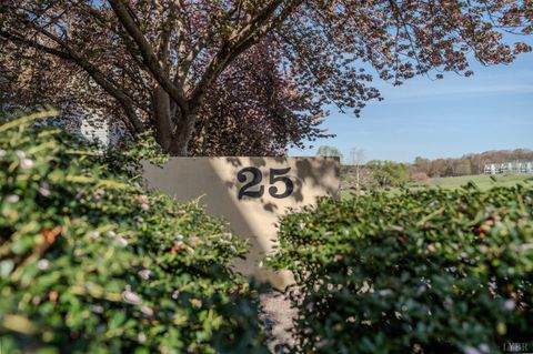 Tiny photo for 25 Clubhouse Towers Circle #707, Moneta, VA 24121 (MLS # 365498)