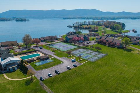 Tiny photo for 25 Clubhouse Towers Circle #707, Moneta, VA 24121 (MLS # 365498)