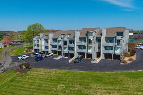 Photo of 25 Clubhouse Towers Circle #707, Moneta, VA 24121 (MLS # 365498)
