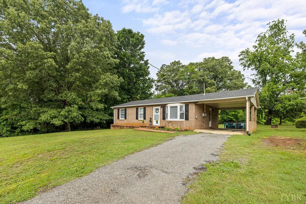 702 11th Street, Altavista, Virginia image 1