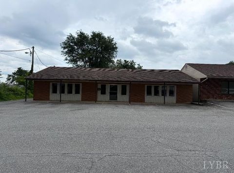 Photo of 2317 Lakeside Drive, Lynchburg, VA 24501 (MLS # 367233)