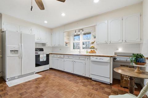 Tiny photo for 2122 Laurel Lane, Altavista, VA 24517 (MLS # 363982)