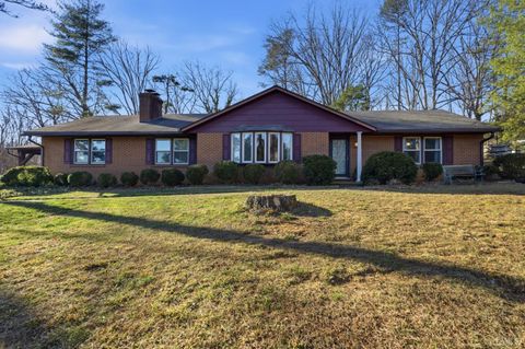Photo of 2122 Laurel Lane, Altavista, VA 24517 (MLS # 363982)
