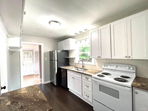 Tiny photo for 4607 Fairmont Avenue, Lynchburg, VA 24502 (MLS # 366669)