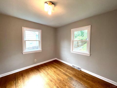 Tiny photo for 4607 Fairmont Avenue, Lynchburg, VA 24502 (MLS # 366669)