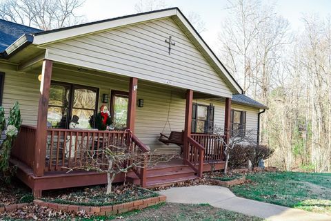 Tiny photo for 621 Cedar Gate Road, Monroe, VA 24574 (MLS # 362473)