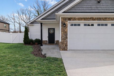 Tiny photo for 153 Emberly Court, Lynchburg, VA 24502 (MLS # 365190)