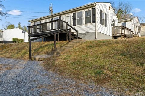 Tiny photo for 442 W King St St, Bedford, VA 24523 (MLS # 364720)