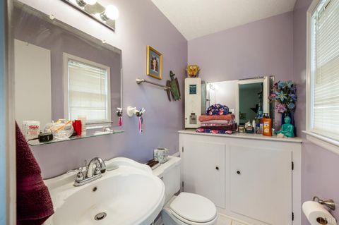 Tiny photo for 423 Woodland Cir Cir, Lynchburg, VA 24502 (MLS # 363068)