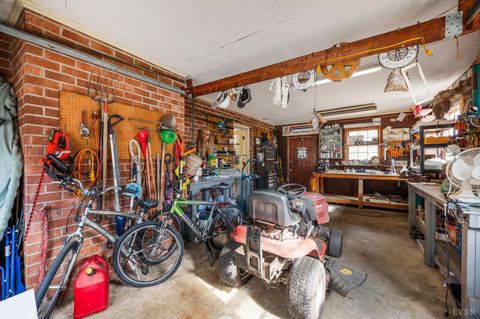 Tiny photo for 423 Woodland Cir Cir, Lynchburg, VA 24502 (MLS # 363068)