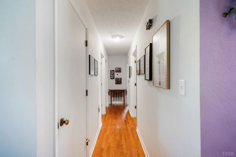 Tiny photo for 423 Woodland Cir Cir, Lynchburg, VA 24502 (MLS # 363068)