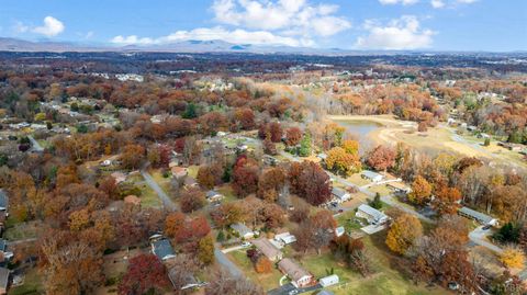 Tiny photo for 423 Woodland Cir Cir, Lynchburg, VA 24502 (MLS # 363068)