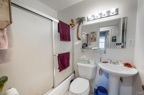 Tiny photo for 423 Woodland Cir Cir, Lynchburg, VA 24502 (MLS # 363068)