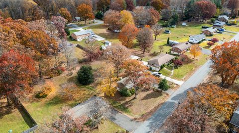 Tiny photo for 423 Woodland Cir Cir, Lynchburg, VA 24502 (MLS # 363068)