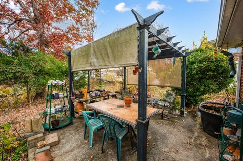 Tiny photo for 423 Woodland Cir Cir, Lynchburg, VA 24502 (MLS # 363068)