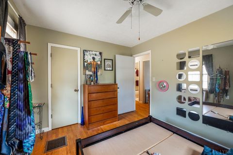 Tiny photo for 423 Woodland Cir Cir, Lynchburg, VA 24502 (MLS # 363068)