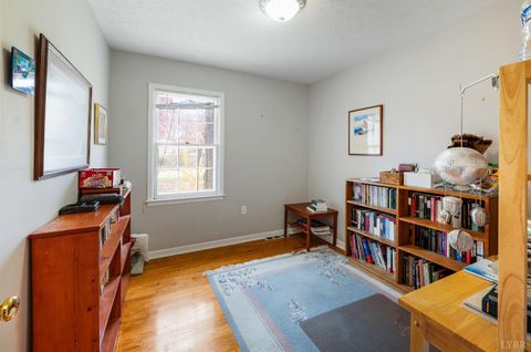 Tiny photo for 423 Woodland Cir Cir, Lynchburg, VA 24502 (MLS # 363068)