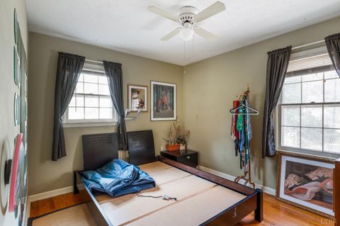 Tiny photo for 423 Woodland Cir Cir, Lynchburg, VA 24502 (MLS # 363068)