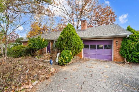 Tiny photo for 423 Woodland Cir Cir, Lynchburg, VA 24502 (MLS # 363068)