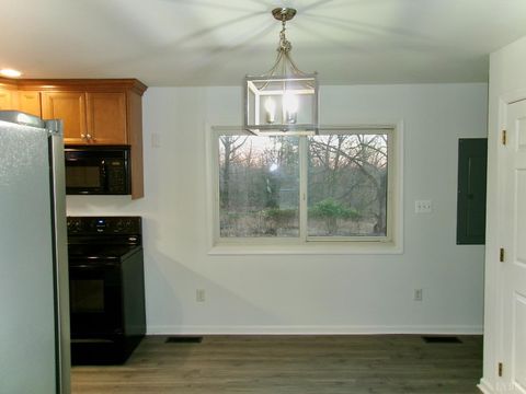 Tiny photo for 552 Amelon Road Rd, Madison Heights, VA 24572 (MLS # 363687)
