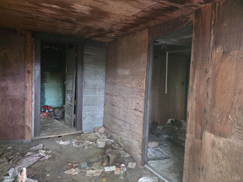 Tiny photo for 421 Morning Star Road, Appomattox, VA 24522 (MLS # 362502)