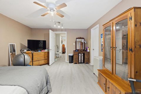 Tiny photo for 5225 Blue Ridge Dr Dr, Gretna, VA 24557 (MLS # 364377)