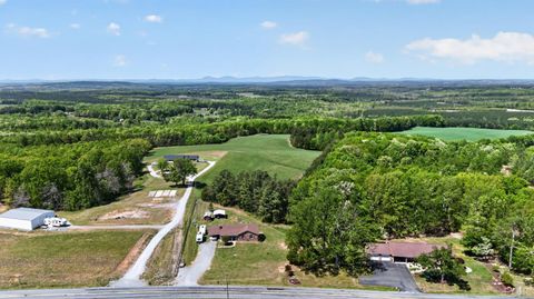 Tiny photo for 5225 Blue Ridge Dr Dr, Gretna, VA 24557 (MLS # 364377)