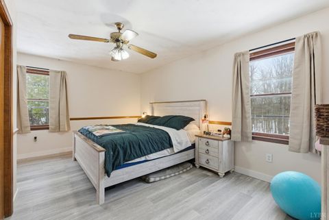 Tiny photo for 5225 Blue Ridge Dr Dr, Gretna, VA 24557 (MLS # 364377)