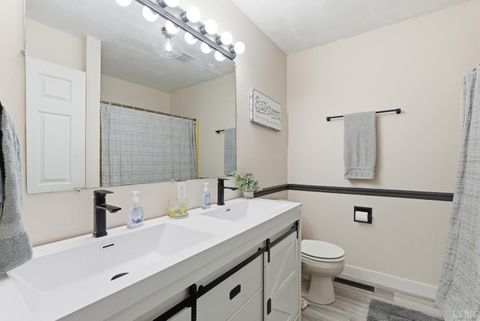 Tiny photo for 5225 Blue Ridge Dr Dr, Gretna, VA 24557 (MLS # 364377)