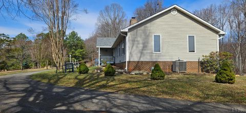 Tiny photo for 103 Glenn Haven Terrace, Goode, VA 24556 (MLS # 364809)