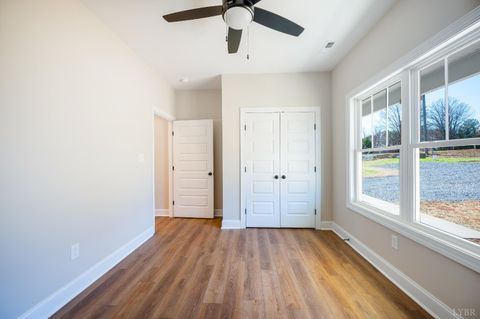 Tiny photo for 10556 Leesville Road, Lynch Station, VA 24571 (MLS # 363174)