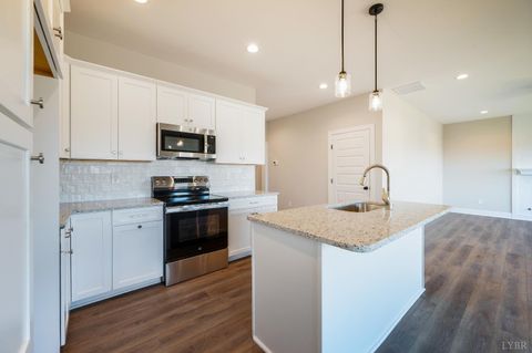 Tiny photo for 10556 Leesville Road, Lynch Station, VA 24571 (MLS # 363174)